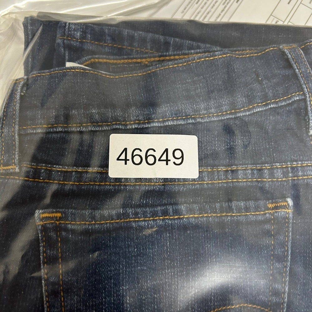 Levi's Jeans Womens Size 28 415 Relaxed Bootcut Dark Wash Blue Stretch Denim - Picture 8 of 8